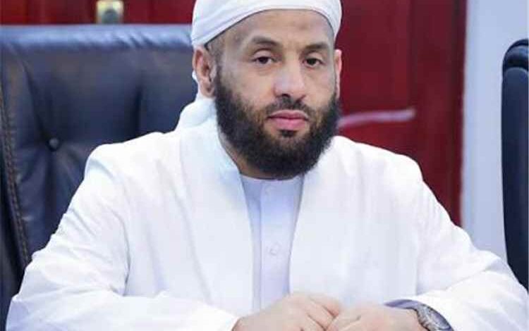 وزير الأوقاف يدعو اليمنيين للاصطفاف خلف القوات المسلحة واستعادة الدولة