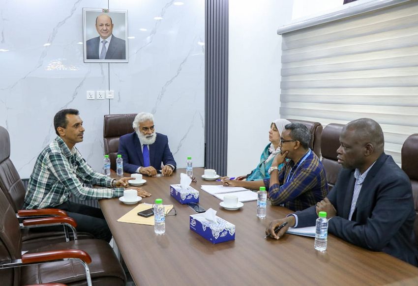 وزير التخطيط يبحث مع الاوتشا وممثلي المنظمات الدولية والمحلية تعزيز التنسيق للاستجابة لتداعيات النزوح