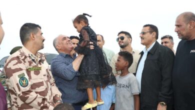 وزير التربية والتعليم يزور مخيم رأس عمران ويعلن إنشاء فصلين دراسيين للنازحيين