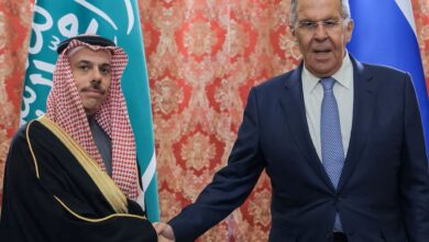 وزير الخارجية الروسي يفاجئ الحوثيين بتحذير صريح: هجمات السعودية «سترتد عليكم» وتهدد الاقتصاد العالمي