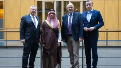وزير الخارجية يبحث التعاون مع البرلمان الألماني ببرلين