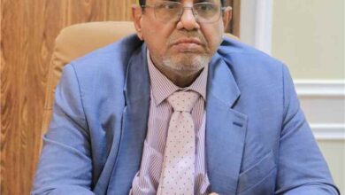 وزير النقل يطمئن على صحة الكابتن بن نهيد عقب نجاح العملية الجراحية التي أجراها في القاهرة