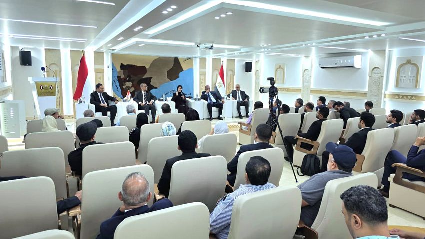وزيرة الخارجية تؤكد الحرص على تطوير الأداء القنصلي وتعزيز التواصل مع الجاليات اليمنية