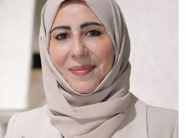وزيرة الخارجية تبحث مع نظيرها الإيطالي تداعيات التصعيد الحوثي على أمن اليمن والمنطقة والملاحة الدولية