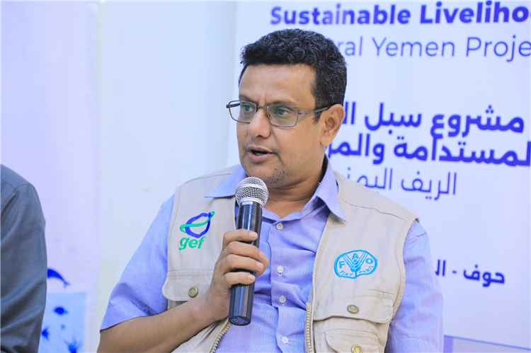 وكيل الشؤون الفنية يدشن دورة تدريب المدربين في مدارس المزارعين الحقلية بالمهرة