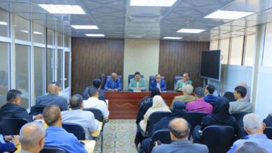 وكيل هيئة الطيران يناقش مستوى الأداء والانضباط الوظيفي والخطط الاستراتيجية لتطوير الهيئة