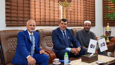 وكيل وزارة الصحة يتفقد التعليم والخدمة المجتمعية بطب أسنان جامعة عدن