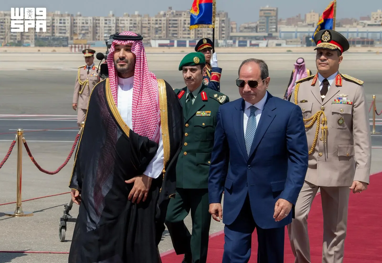 ولي العهد الأمير محمد بن سلمان يصل القاهرة في زيارة عمل