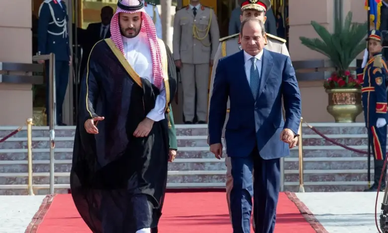 ولي العهد الأمير محمد بن سلمان يغادر القاهرة بعد زيارة مصر